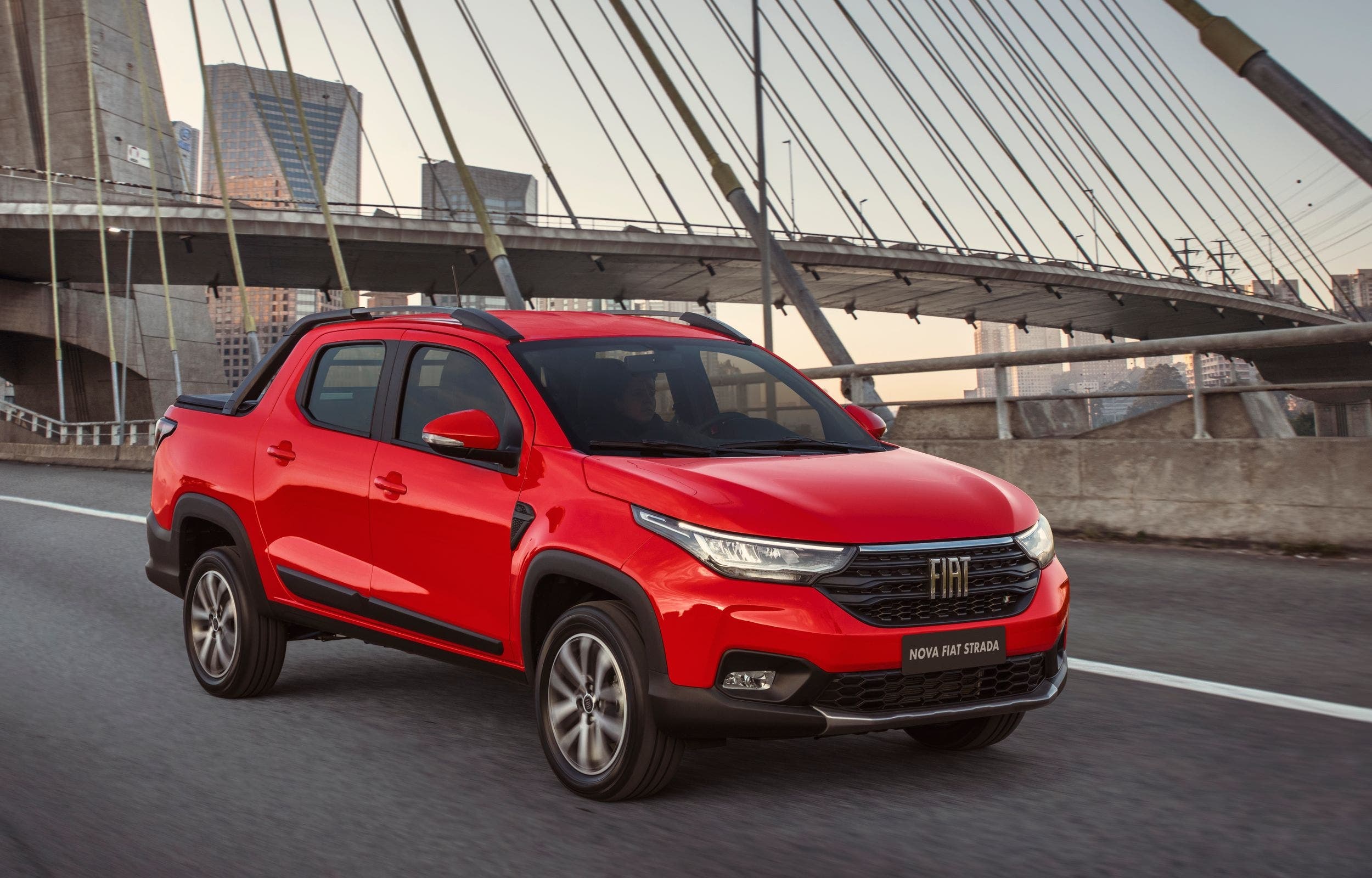 Как выглядит цвет страда. Fiat пикап 2021 года. Strade toyota. Нова страда. Fiat strada 2021 тест драйв бразилия.