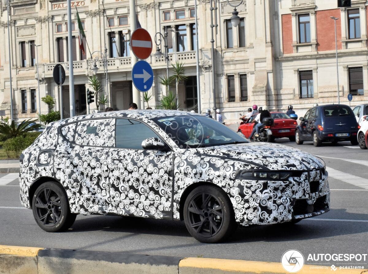 Alfa Romeo Tonale Spia, Foto Autogespot