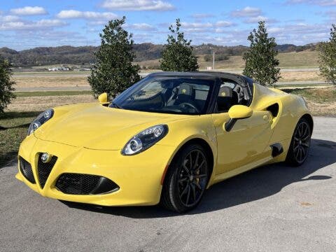 Alfa Romeo 4C Spider 2016 Giallo Prototipo asta