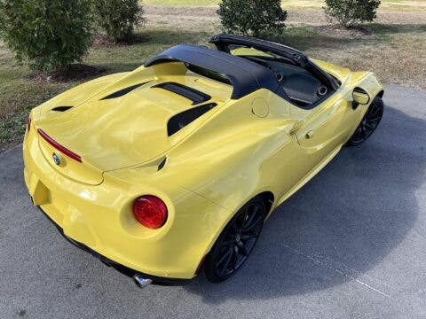 Alfa Romeo 4C Spider 2016 Giallo Prototipo asta