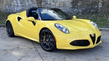 Alfa Romeo 4C Spider 2016 Giallo Prototipo asta