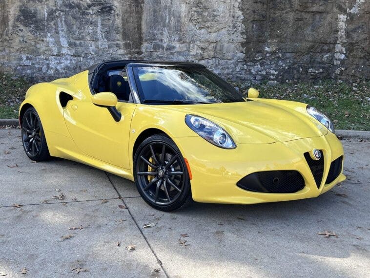 Alfa Romeo 4C Spider 2016 Giallo Prototipo asta