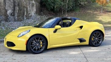 Alfa Romeo 4C Spider 2016 Giallo Prototipo asta