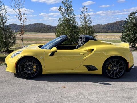 Alfa Romeo 4C Spider 2016 Giallo Prototipo asta