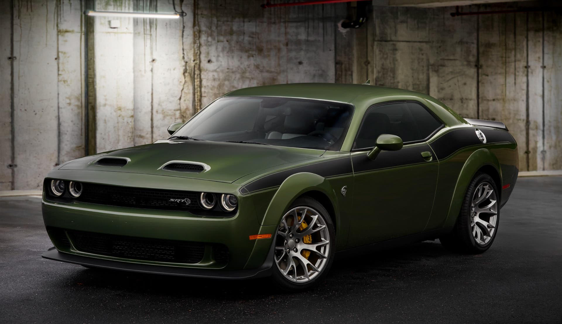 Dodge Challenger supera ancora una volta Mustang e Camaro nel 2021