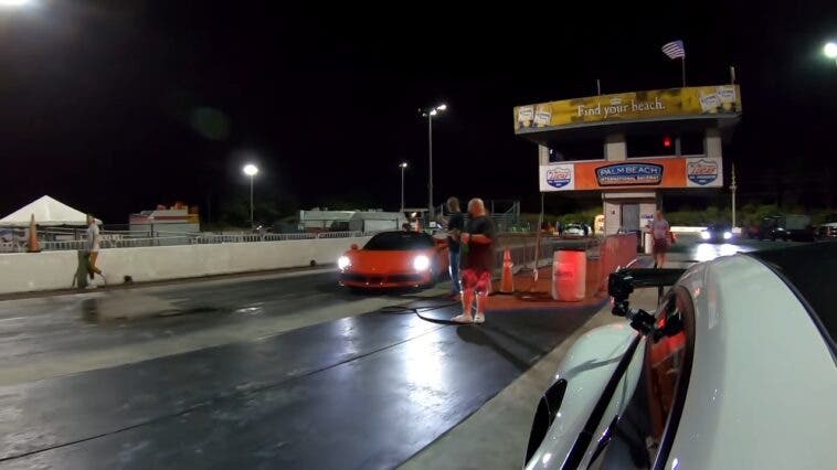 Ferrari SF90 Stradale vs Porsche 911 GT2 RS drag race