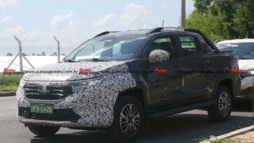 Fiat Strada Ranch CVT 2022 foto spia