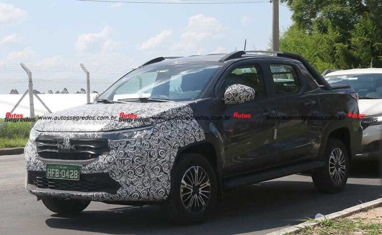 Fiat Strada Ranch CVT 2022 foto spia