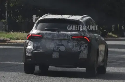 Fiat Tipo Cross Station Wagon prototipo foto spia