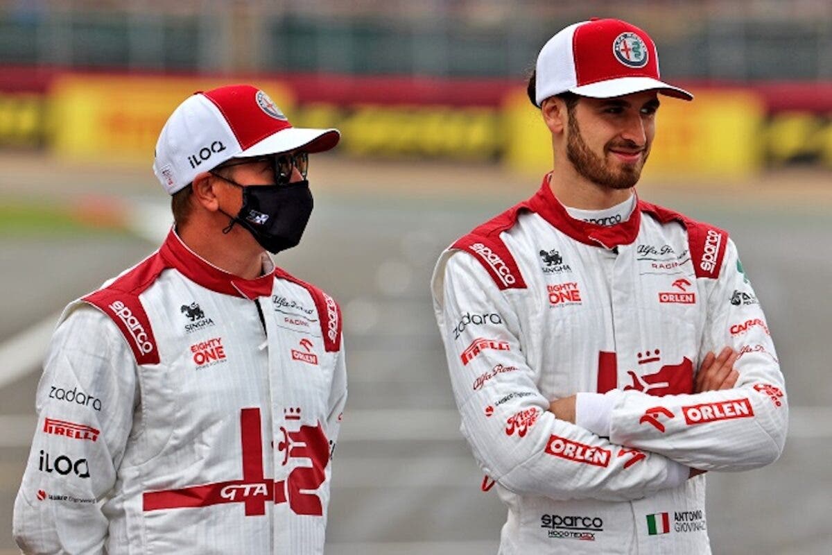 Antonio Giovinazzi e Kimi Raikkonen