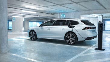 Peugeot 508 SW Hybrid finanziamento