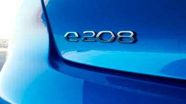 Peugeot e-208 ed e-2008 più autonomia