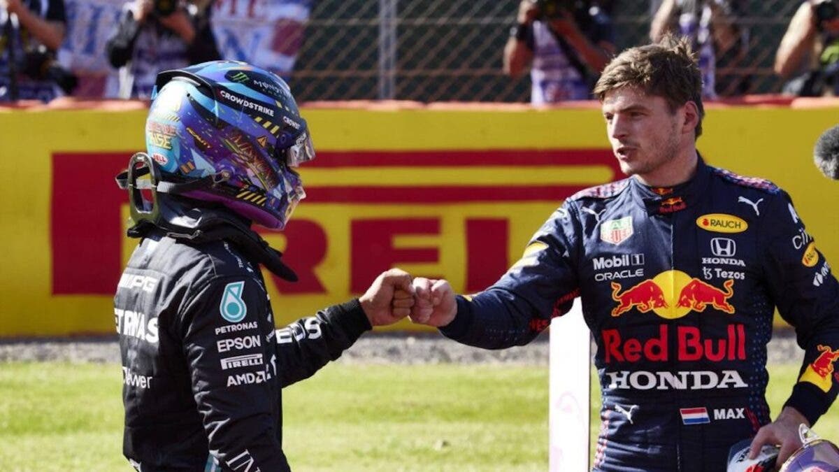 Lewis Hamilton e Max Verstappen