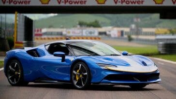 Ferrari SF90 Stradale