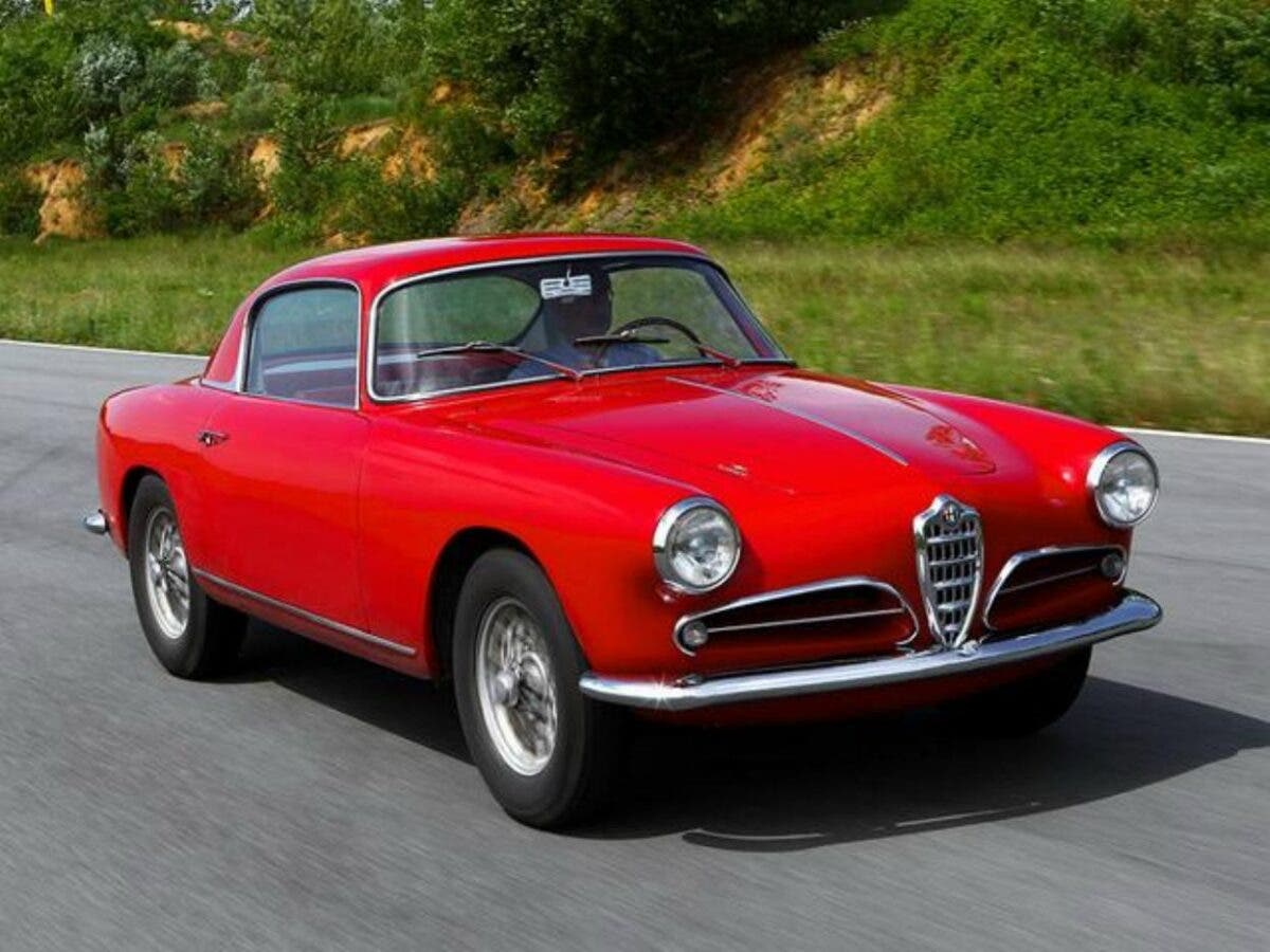 revisioni-auto-storiche-1200x900.jpg