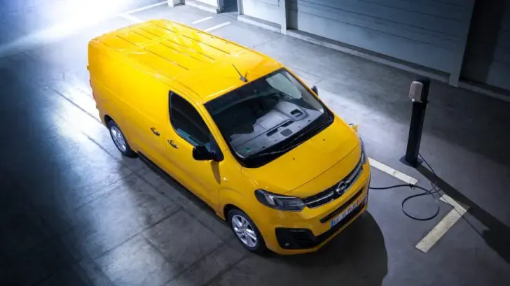 Opel veicoli elettrici ricarica rapida 100 kW