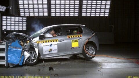 Peugeot 208 Latin NCAP