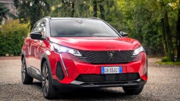 Peugeot 3008 Hybrid famiglie moderne
