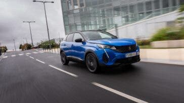 Peugeot 3008 Hybrid famiglie moderne