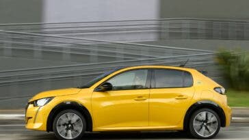 Peugeot e-208 GT