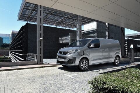 Peugeot e-Expert What Van? Awards 2022