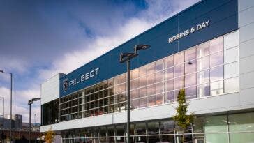 Peugeot nuova identità aziendale concessionarie