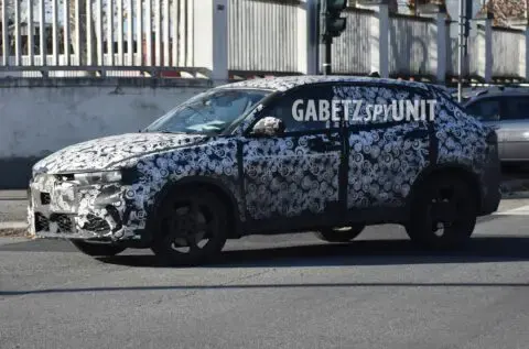 Alfa Romeo Tonale nuovo prototipo foto spia