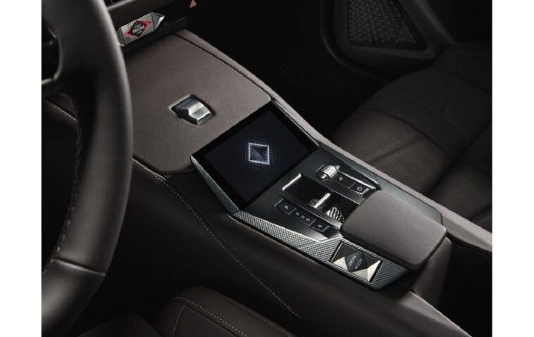 DS 4 Smart Touch