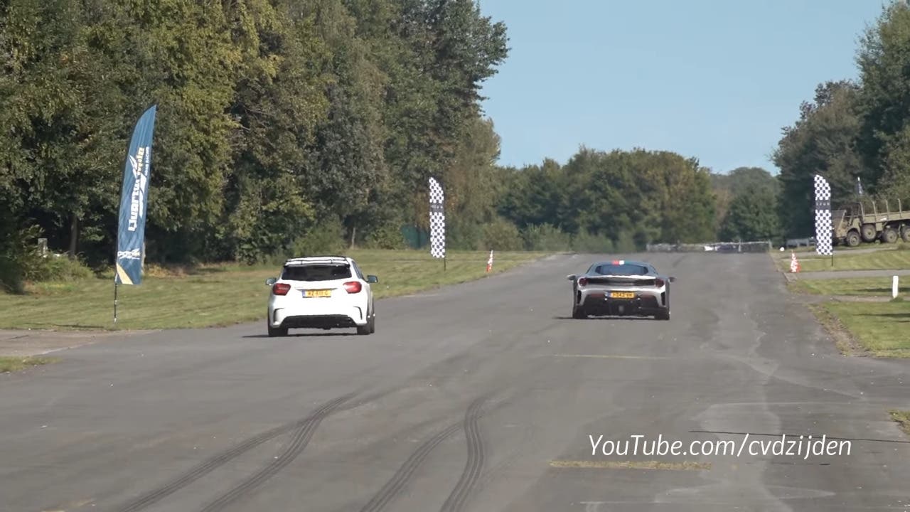 Ferrari 488 Pista vs Mercedes-AMG A 45 drag race