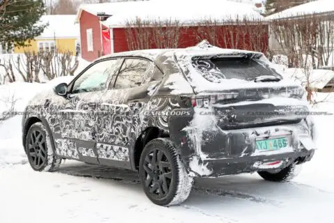 Fiat nuovo crossover prototipo foto spia