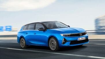 Nuova Opel Astra Sports Tourer ordinabile Italia