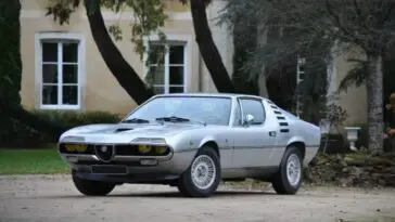 alfa romeo montreal