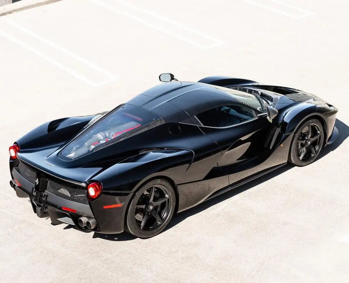 Ferrari LaFerrari nera