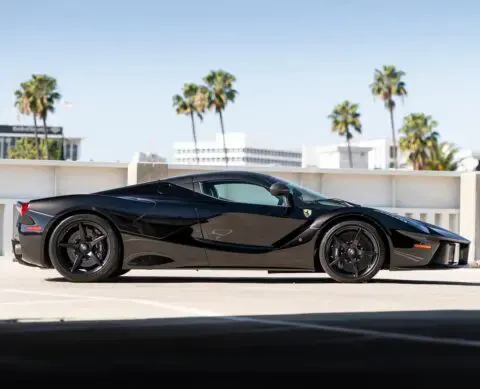 Ferrari LaFerrari nera