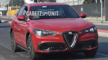 Alfa Romeo Stelvio 2023 prototipo foto spia