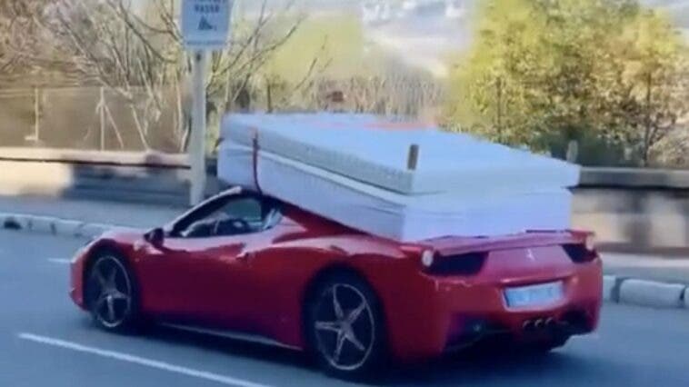 Ferrari 458 Spider con letto