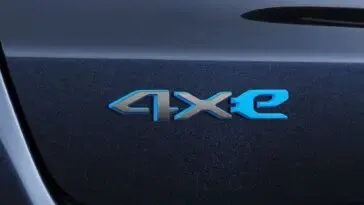 Jeep Compass 4xe teaser Brasile