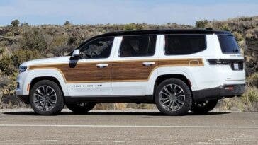 Jeep Grand Wagoneer