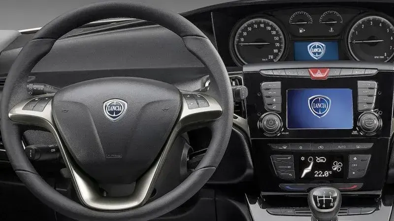 Lancia Ypsilon Hybrid Gold promozione