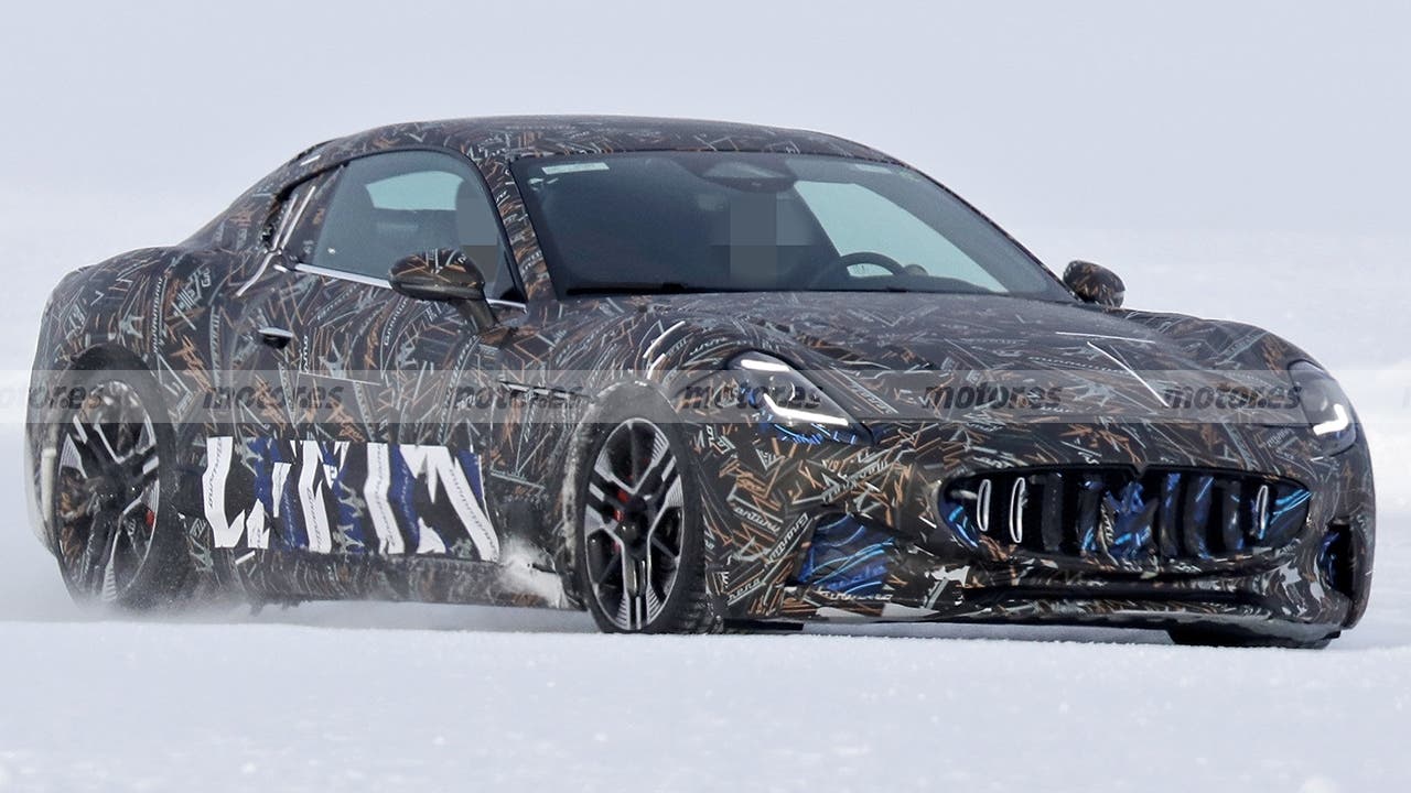 Maserati GranTurismo Folgore foto spia Svezia