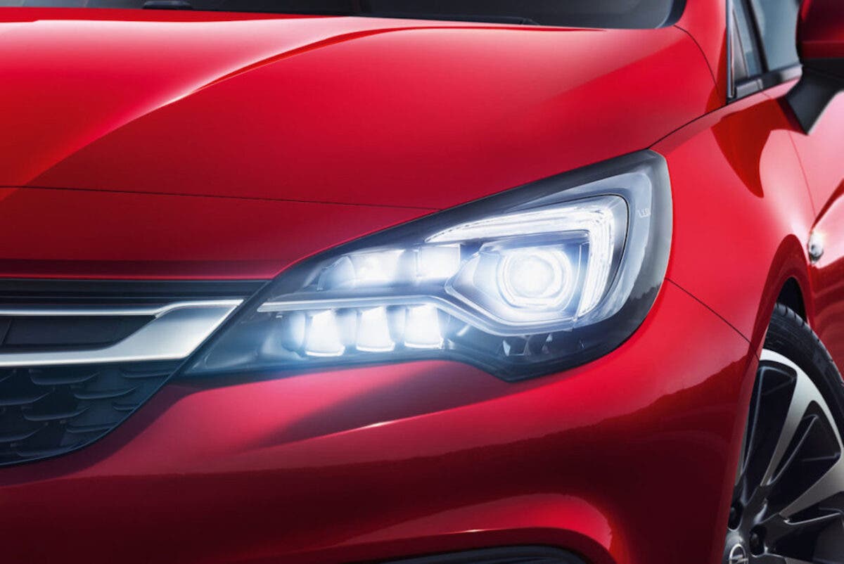 Opel fari Intelli-Lux LED