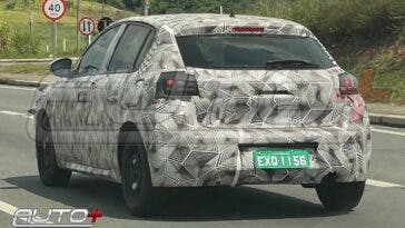 Peugeot 208 2023 prototipo foto spia