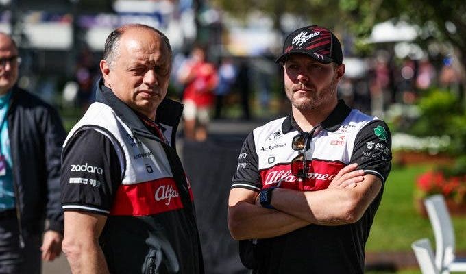 Valtteri Bottas con Frederic Vasseur