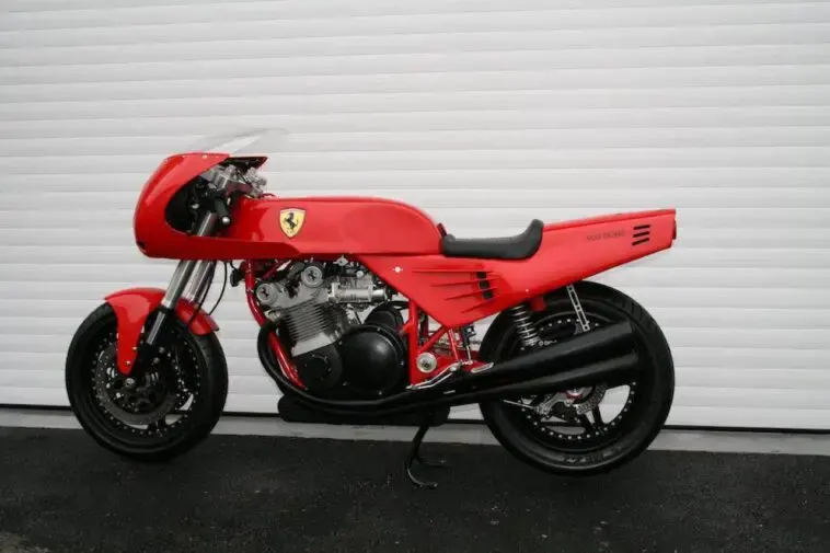 Ferrari moto