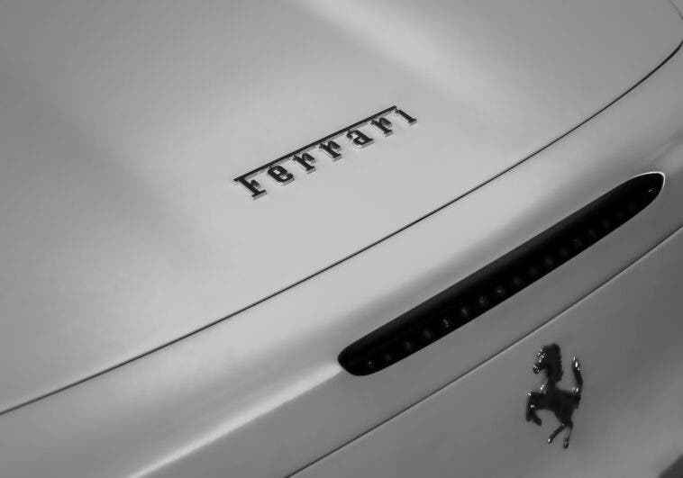 Ferrari logo