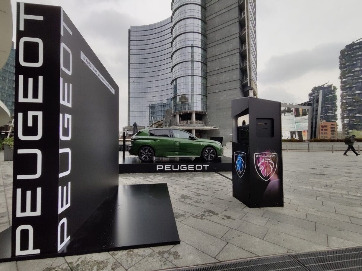 Peugeot The Corner