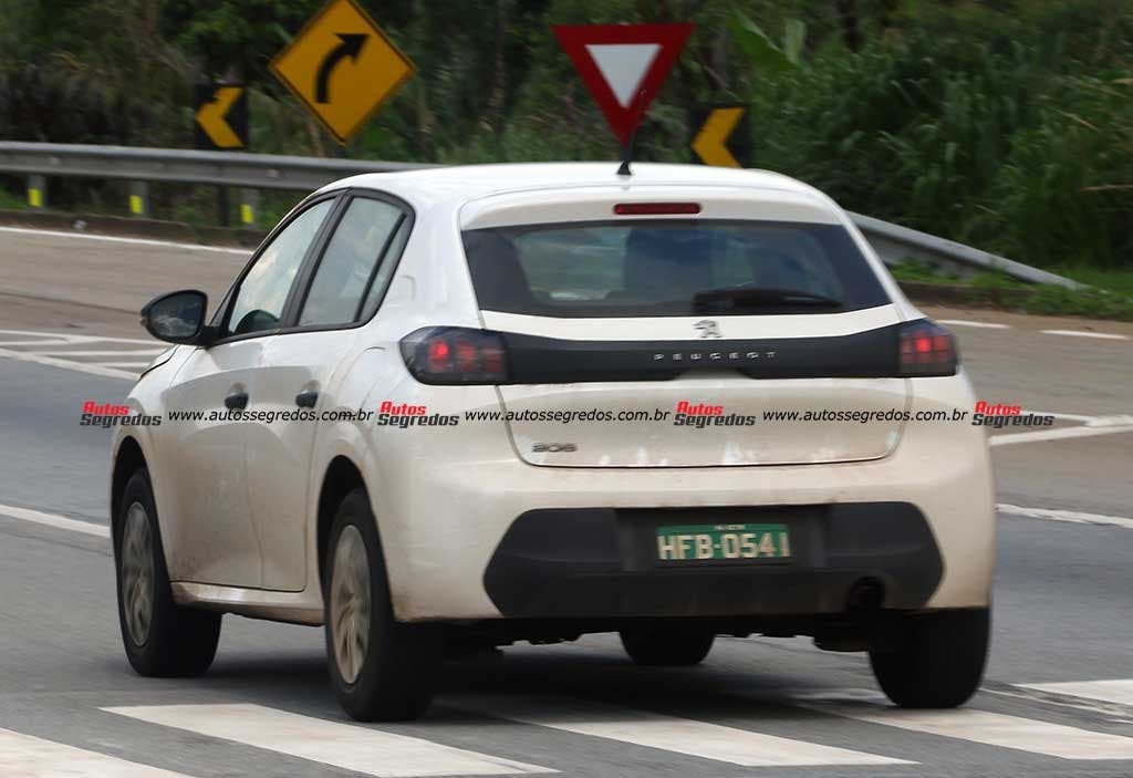 Peugeot 208 2023 prototipo