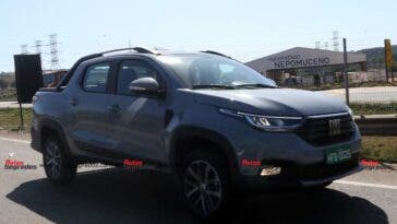 Fiat Strada Volcano 2023