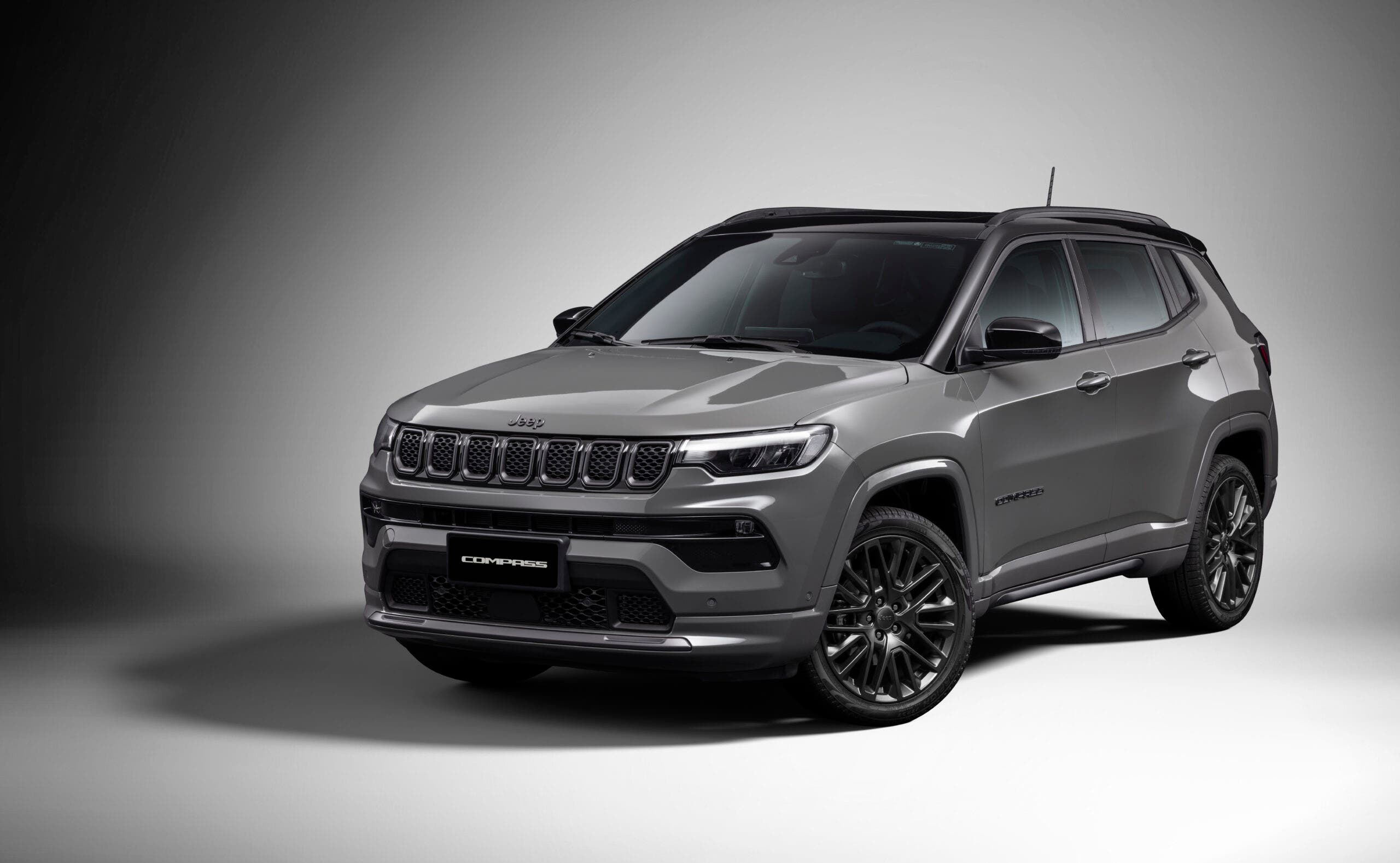 Jeep Compass e Renegade avranno nuove versioni nel 2023 in Brasile