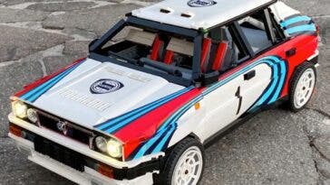 Lancia Delta Integrale in mattoncini Lego